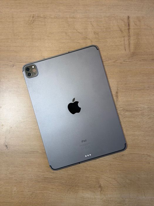Pad Pro 11” (2020) Wi-Fi + Cellular, 128 GB, Space Gray