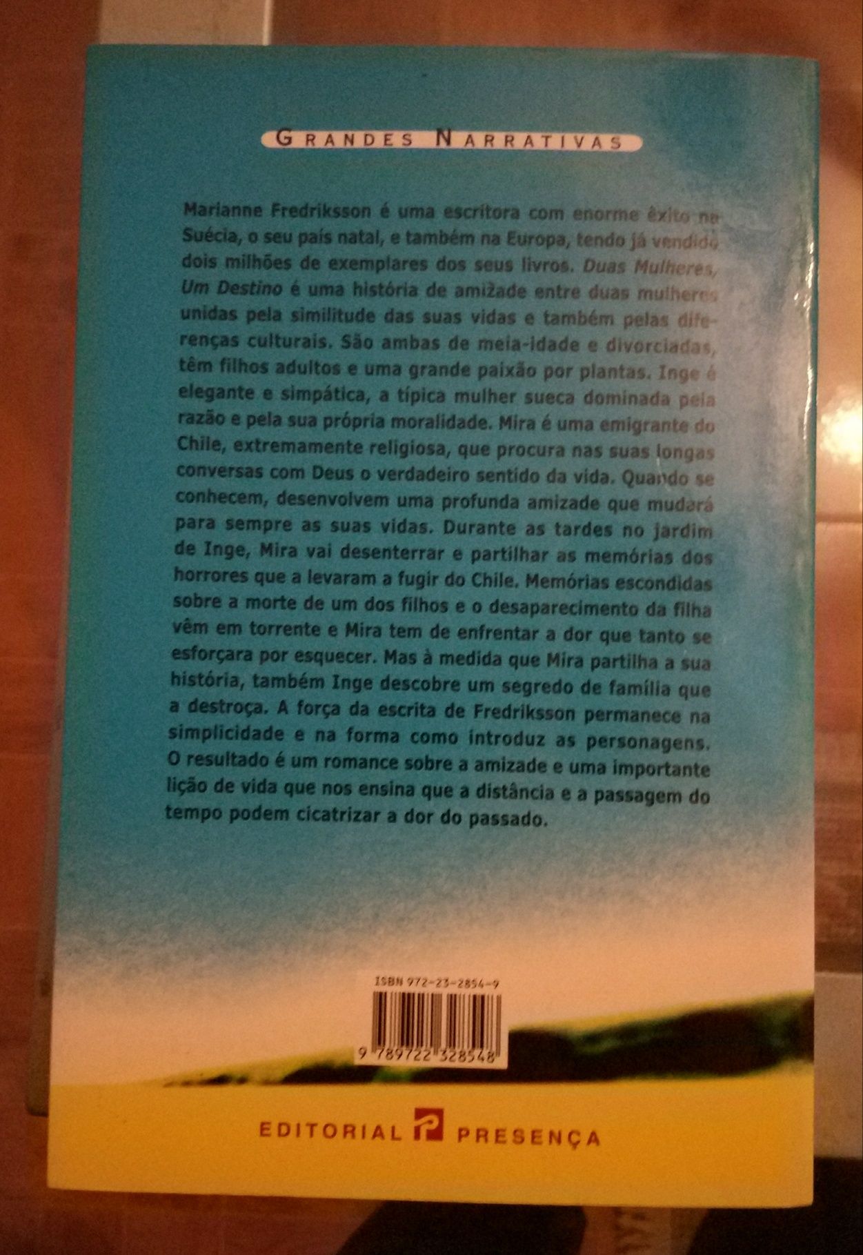 Livro "Duas Mulheres, Um Destino"