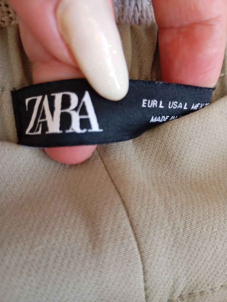 ZARA L-XL spodnie szałwiowa zieleń prosty krój z metalowymi guzikami
