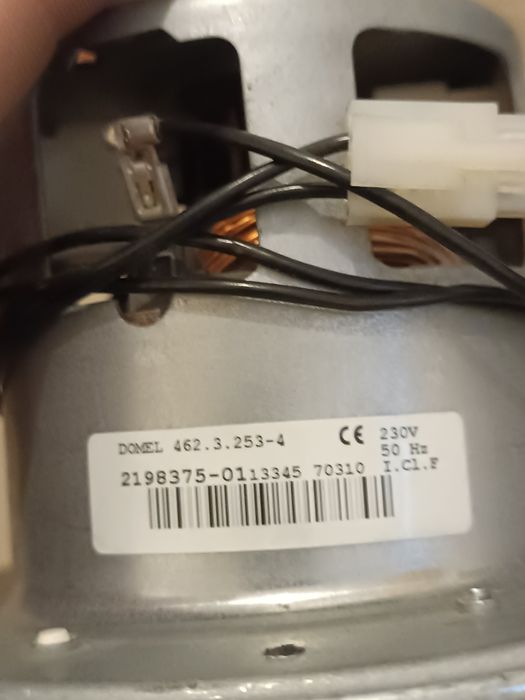 _._ Odkurzacz workowy Electrolux Ultrasilencer - silnik