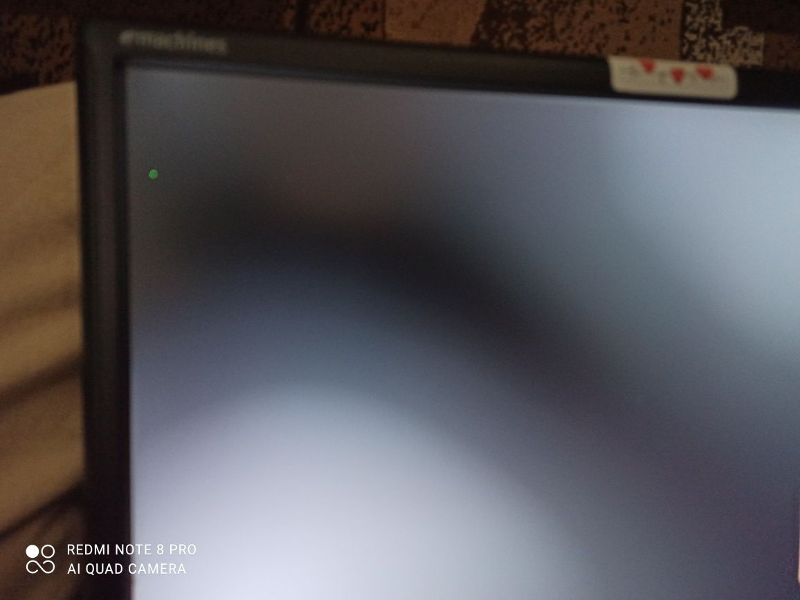 Монитор 18.5" Acer eMachines E190HQVb