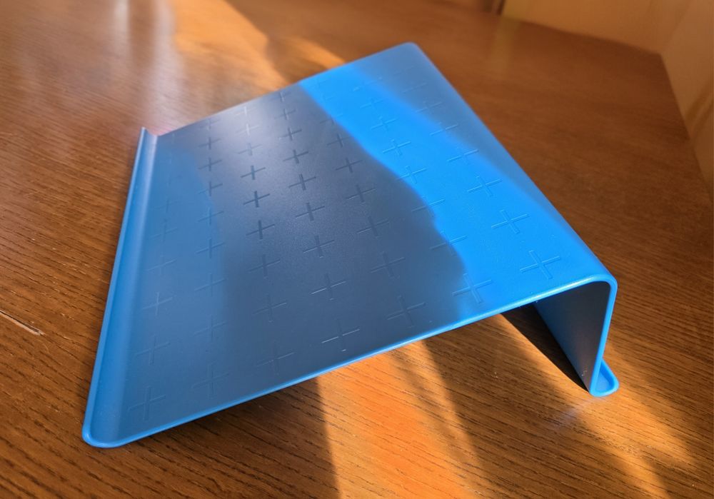 Podstawka pod laptop IKEA ISBERGET niebieska