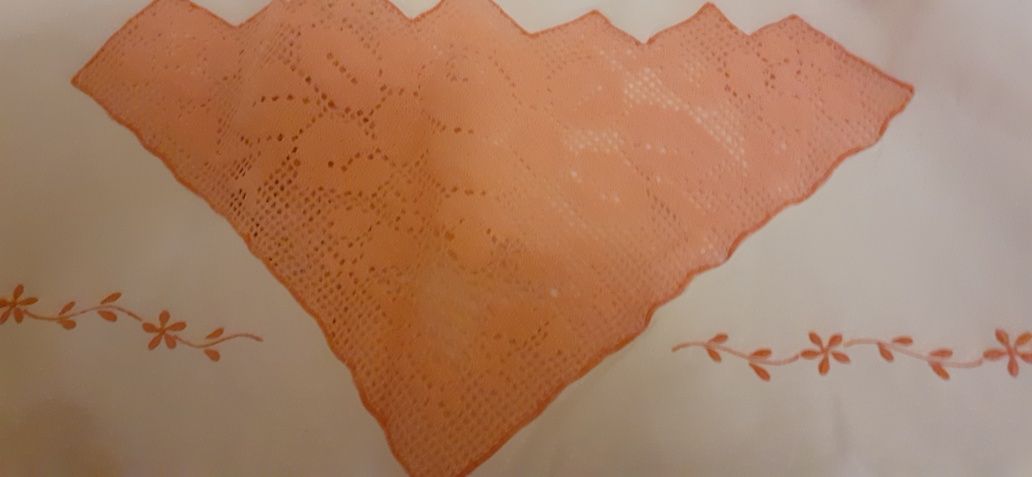 Maravilhoso Lençol Rendas Finas Coral.- Fronhas