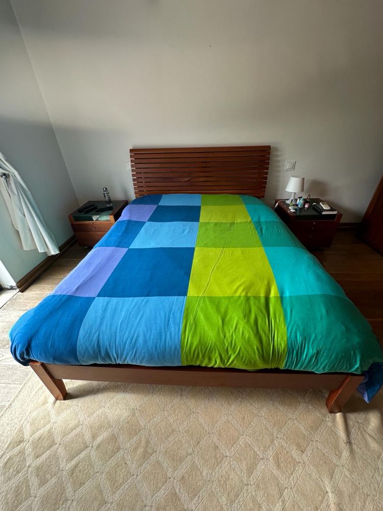 Mobilia de quarto em cerejeira