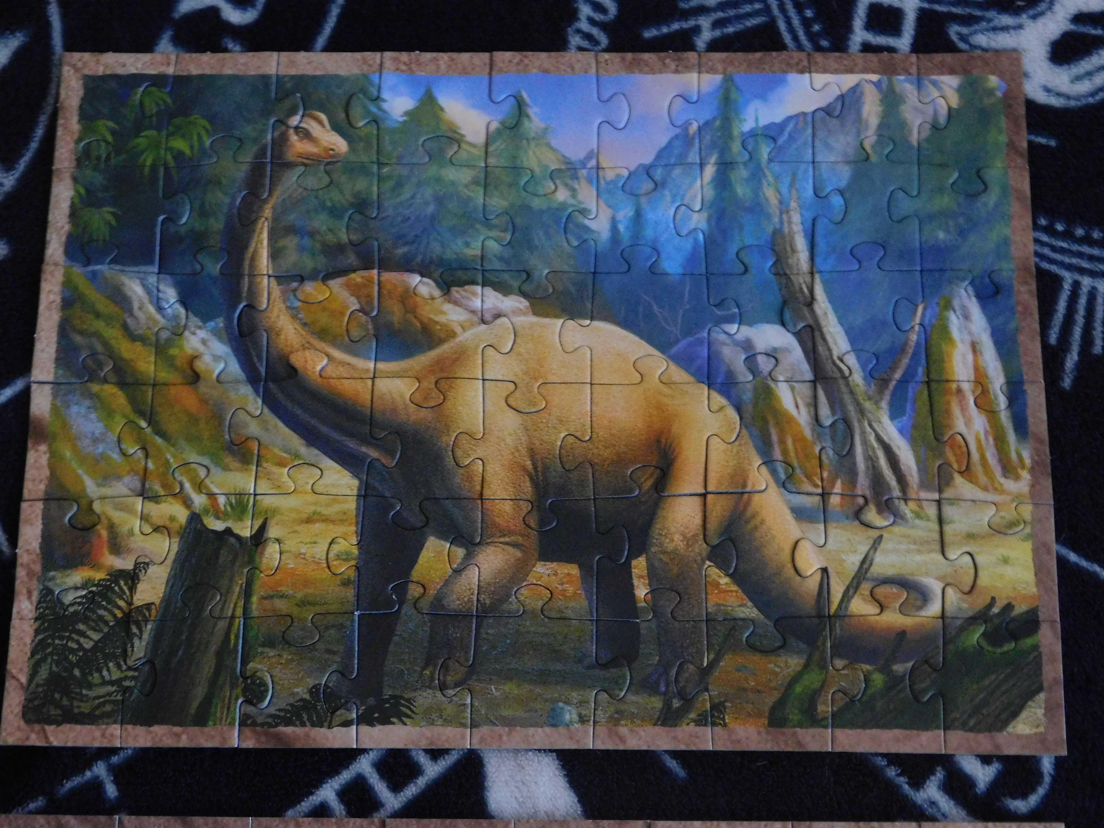 puzzle z dinozaurami dla dziecka