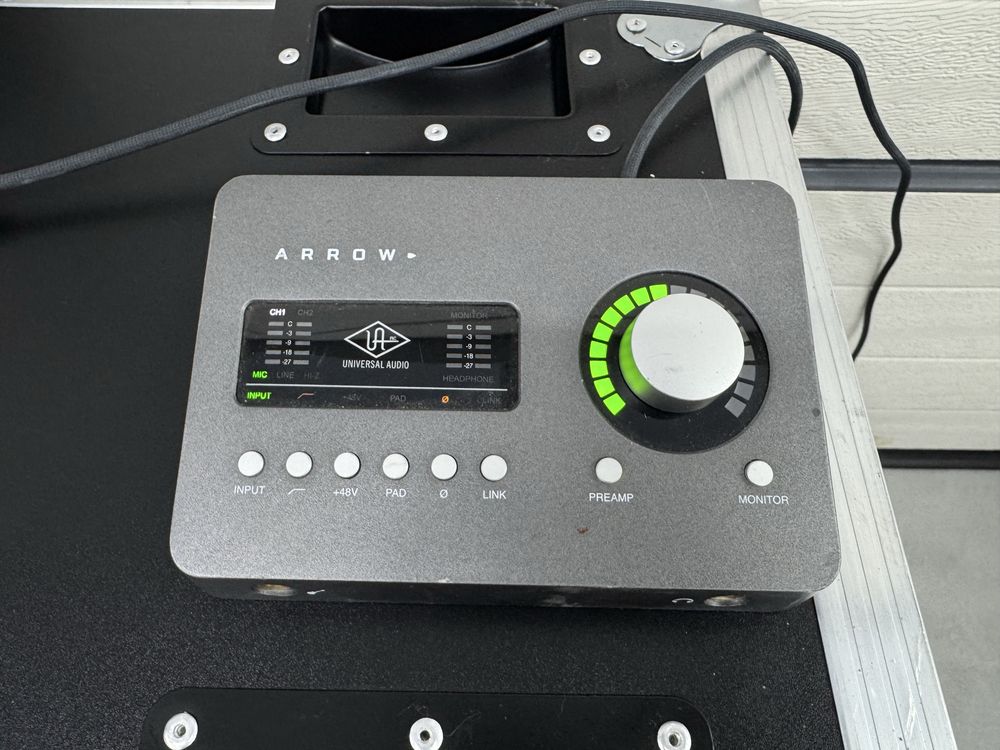 Uad universal audio apollo arrow mac thunderbolt interfejs gitarowy us