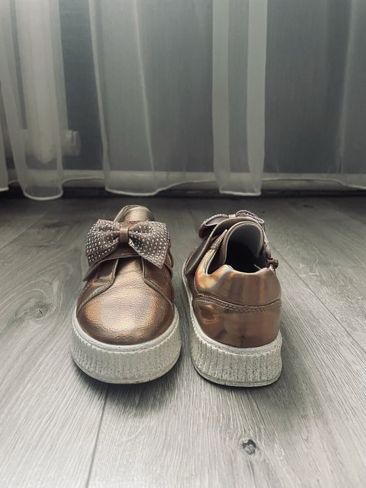 Дитячі туфлі для дівчат, розмір 33, з бантиком