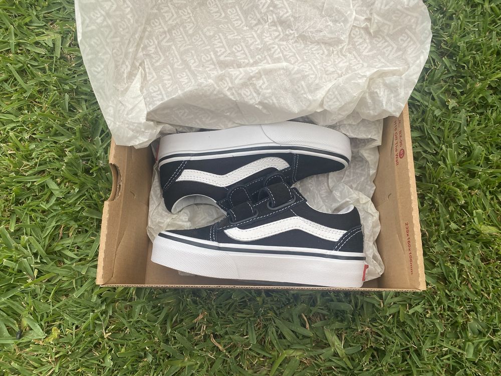 Vendo ténis Vans Old Skool V Pretos - NOVOS (Tamanho 27)