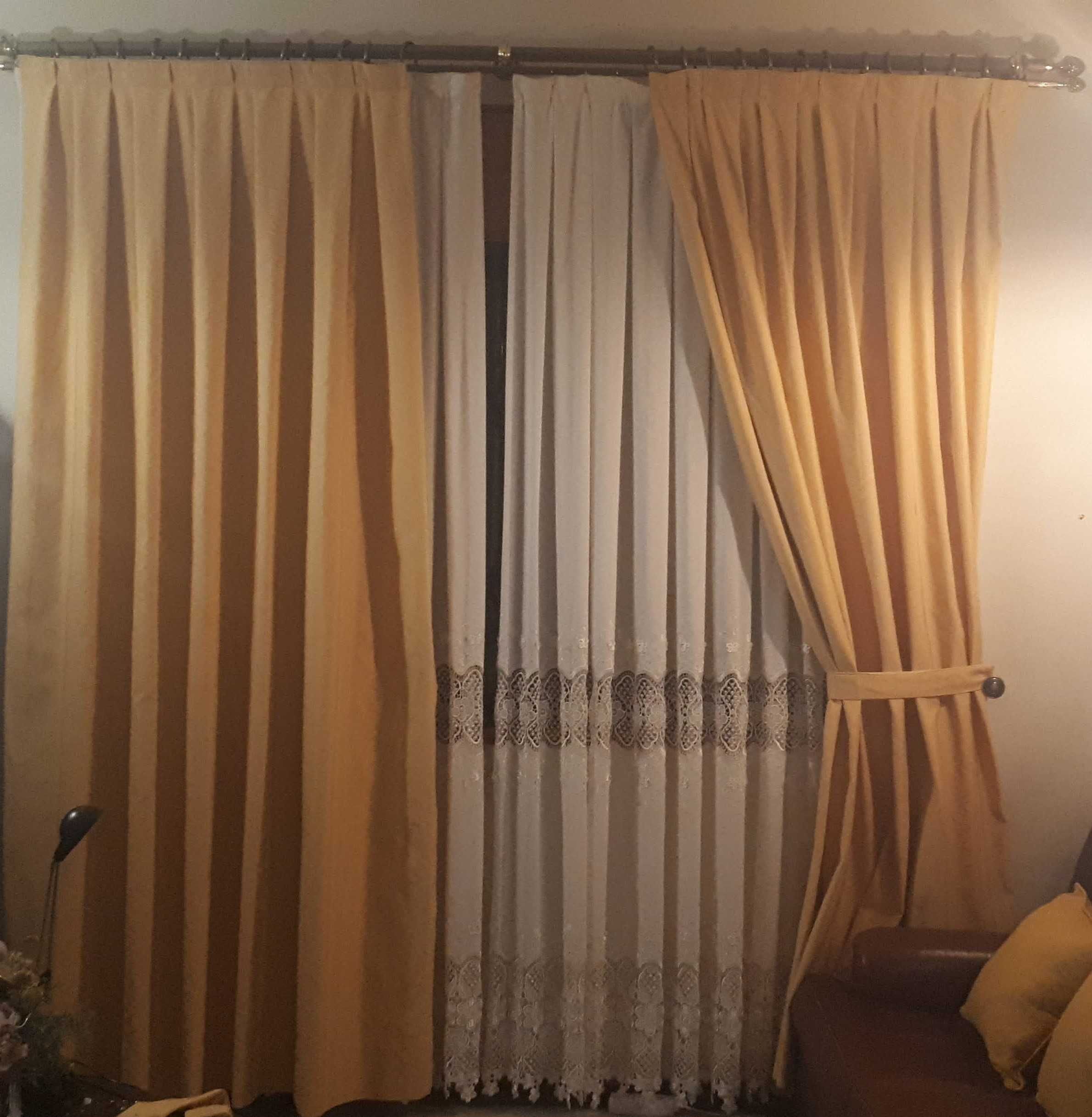 Reposteiros de cortinas em Amarelo torrado - Quase novos