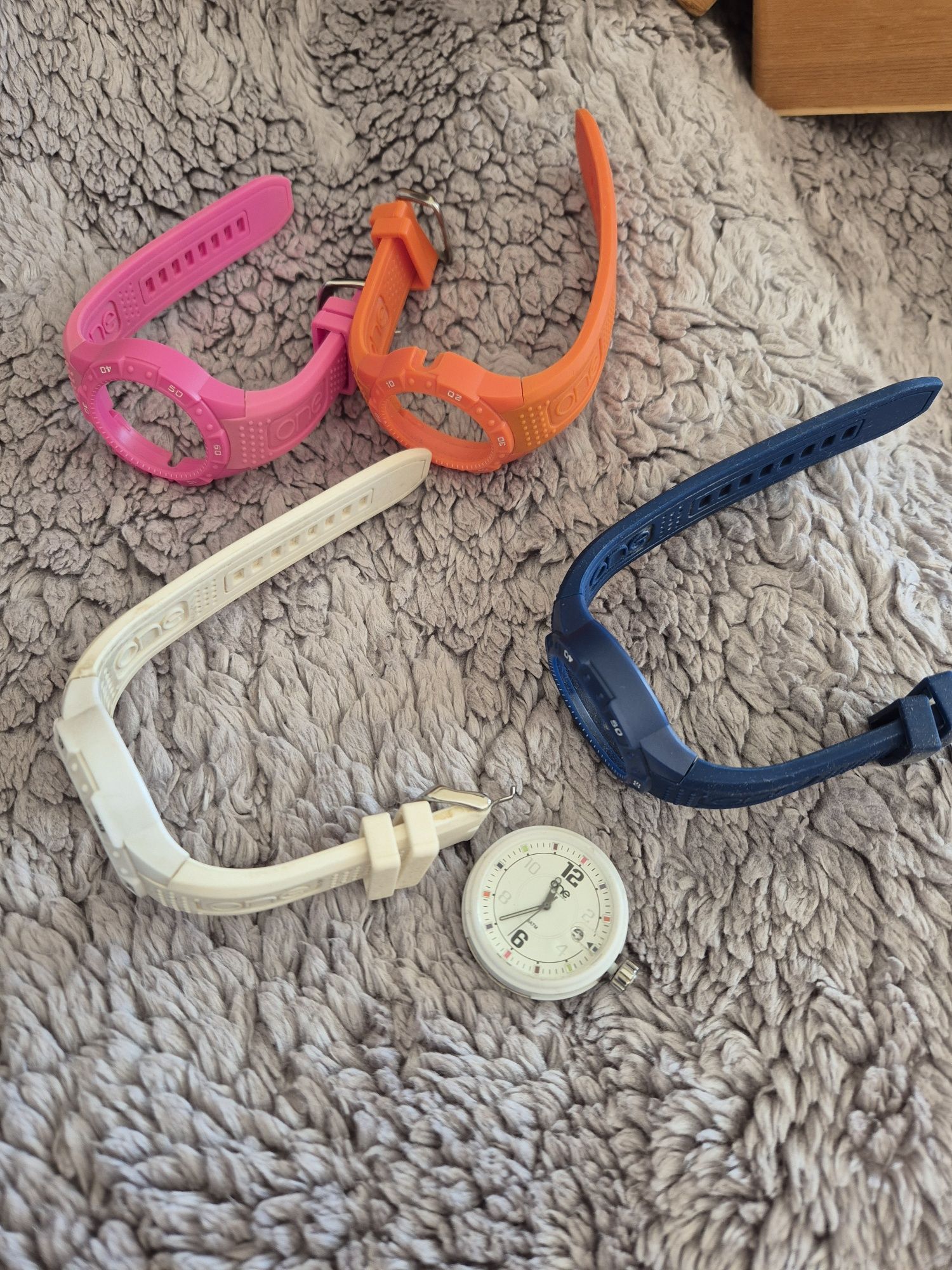 Relogio One Braceletes cores