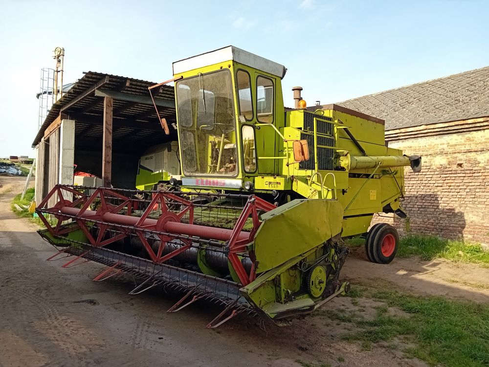 Claas Dominator 80
