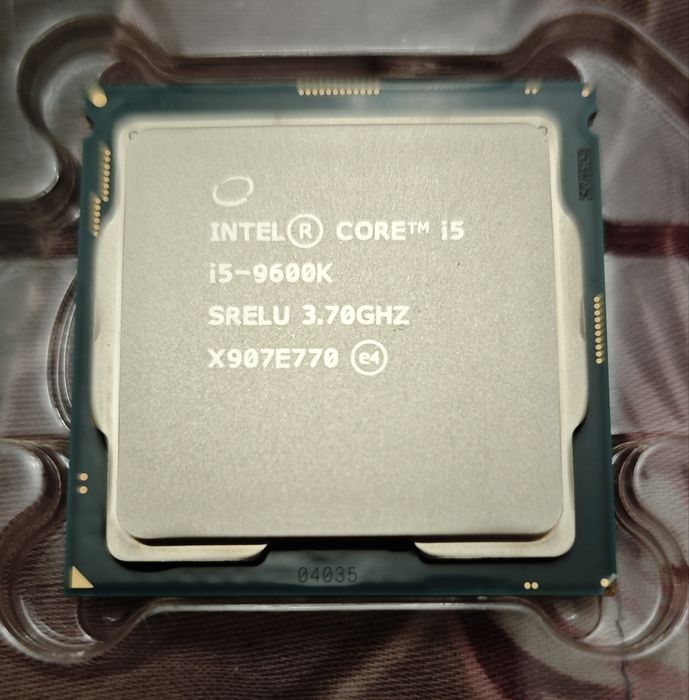 Процессор Intel i5 9600K