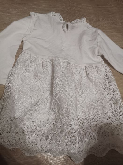 Sukienka na chrzest święty z długim rękawem