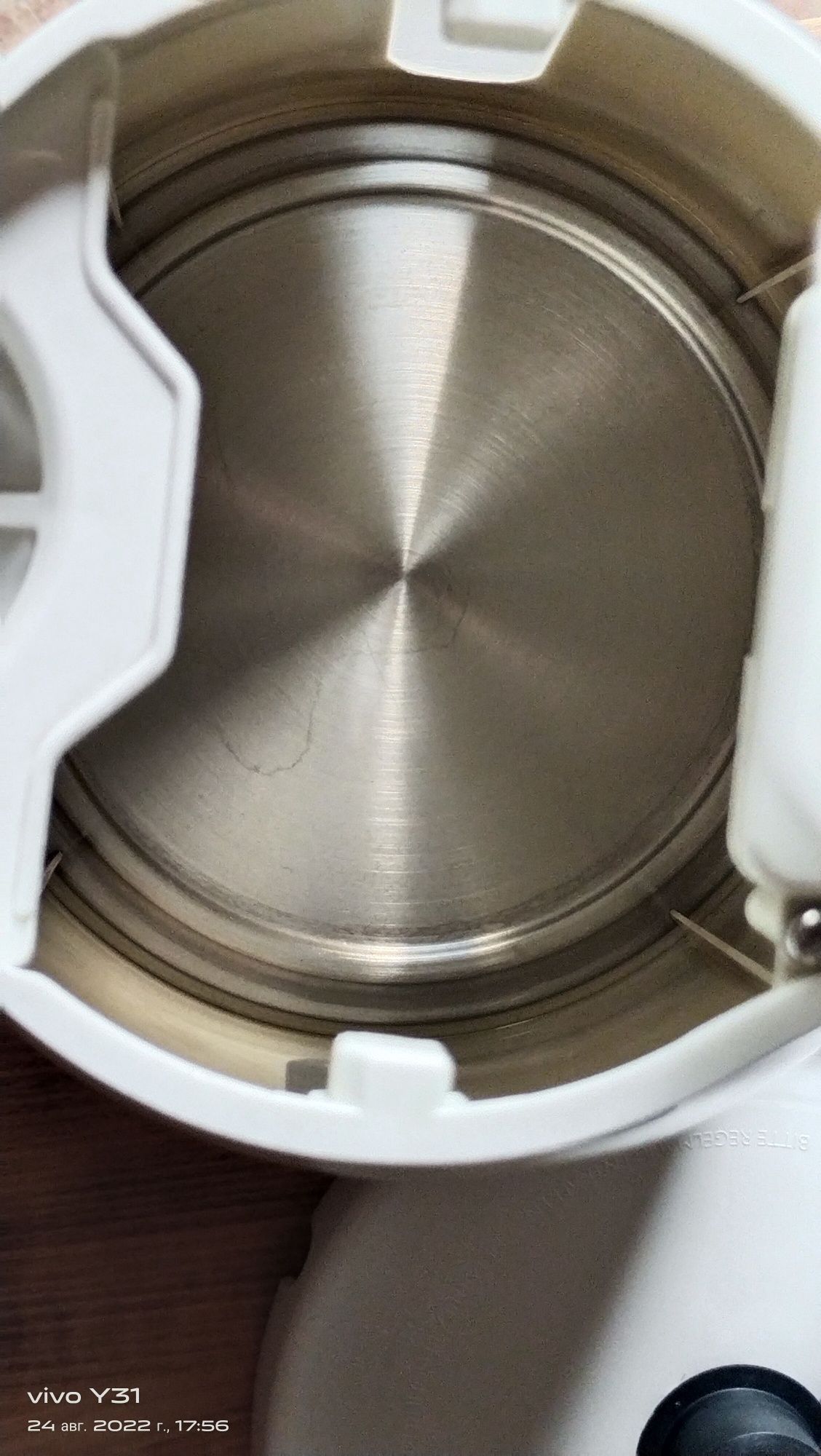 Продам электрочайник фирмы ,, Philips " made in Poland"
