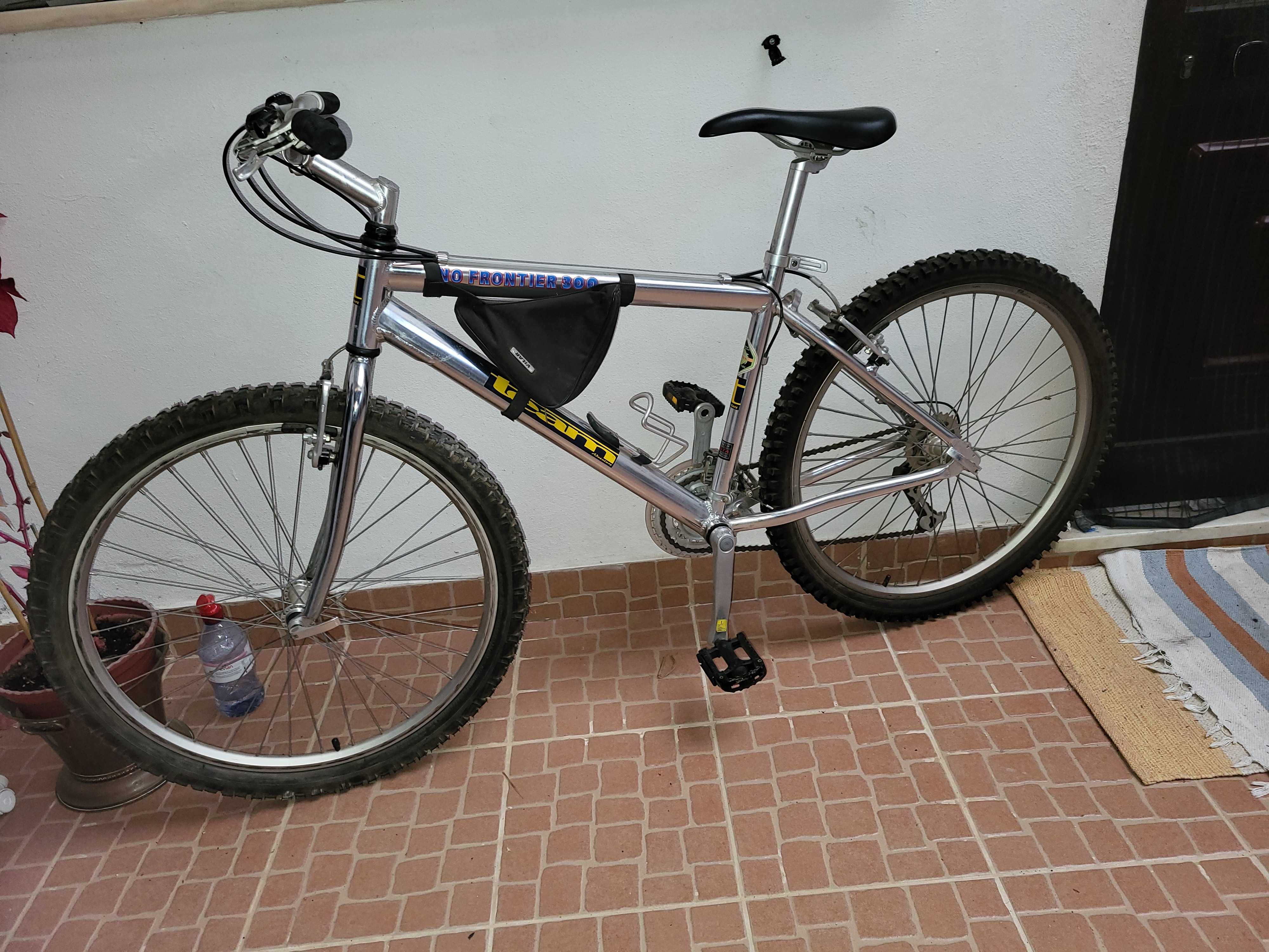 Bicicleta de Alumínio nova