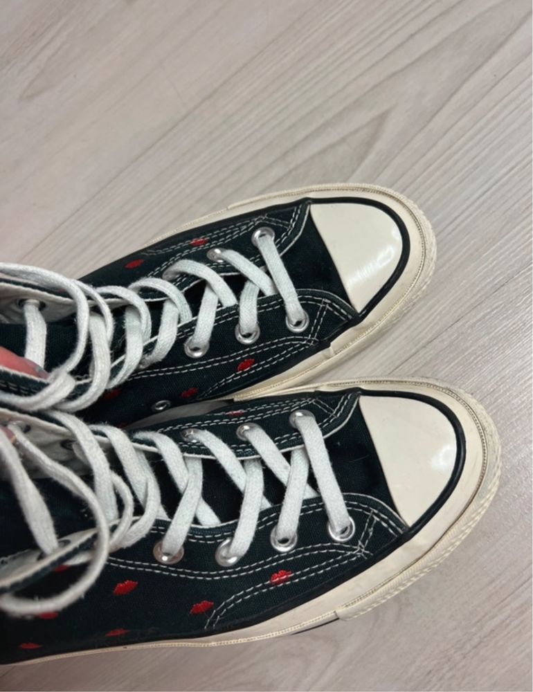 Converse Chuck 70 Embroidered Lips