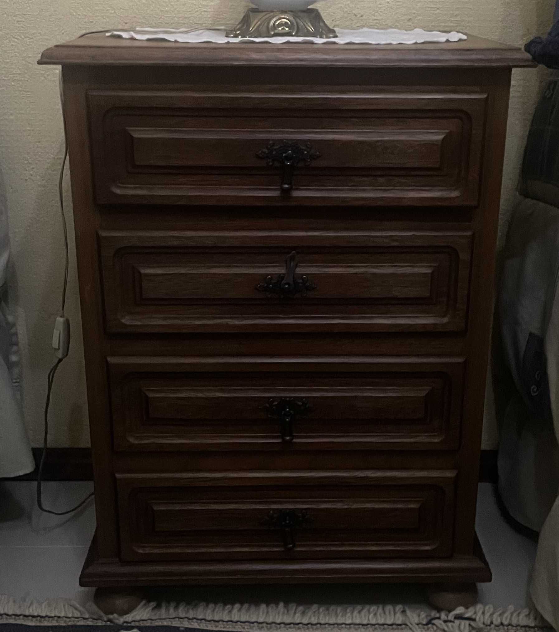 Quarto completo de solteiro com 2 camas