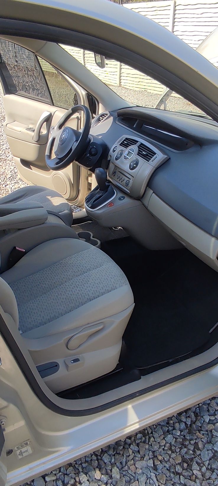 Renault  Megane  Scenic 2  2006  1.6 бензин, газ, автомат, панорама.