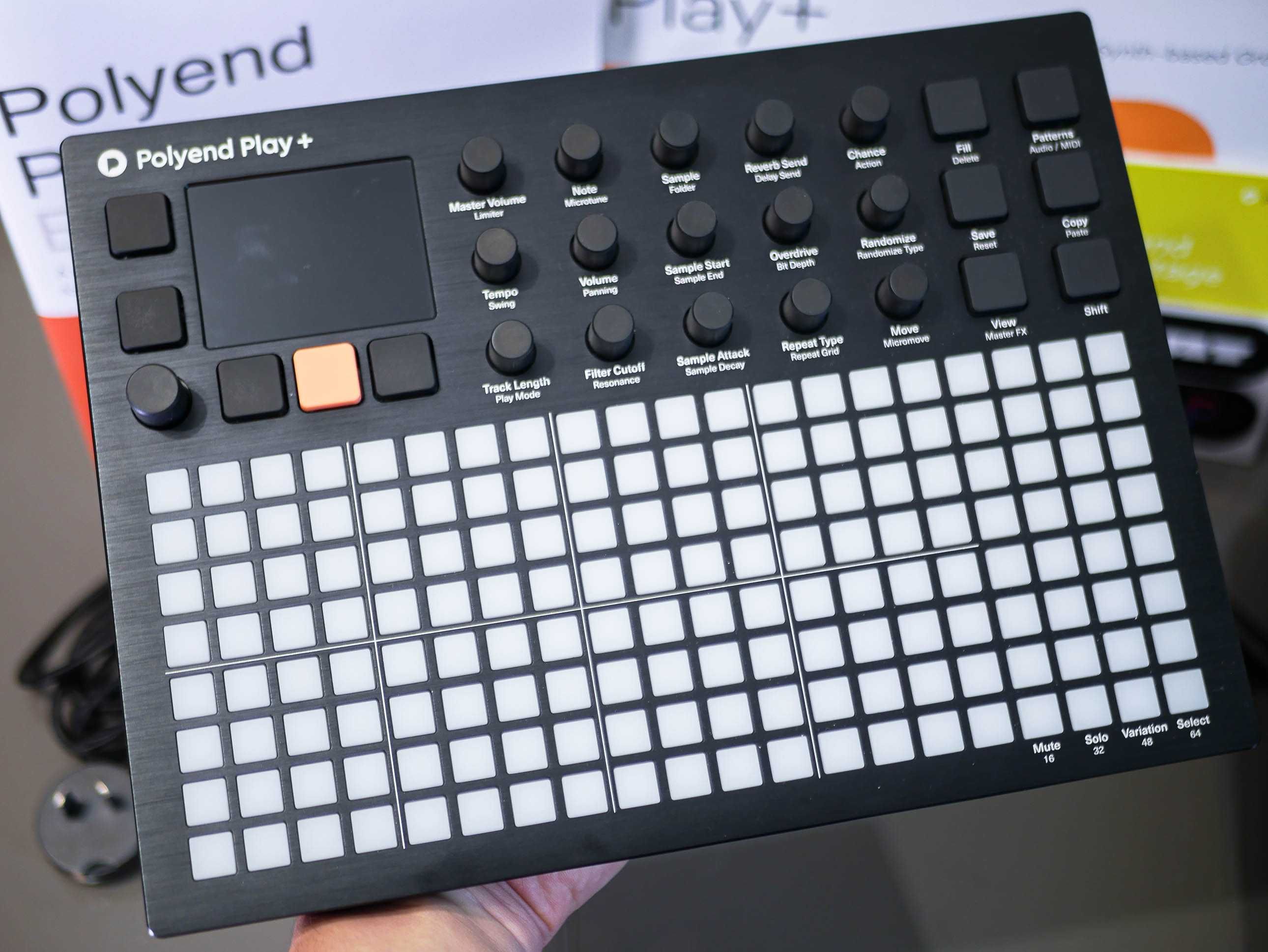 POLYEND Play PLUS Groovebox + jak nowy, DODATKI! syntezator sampler