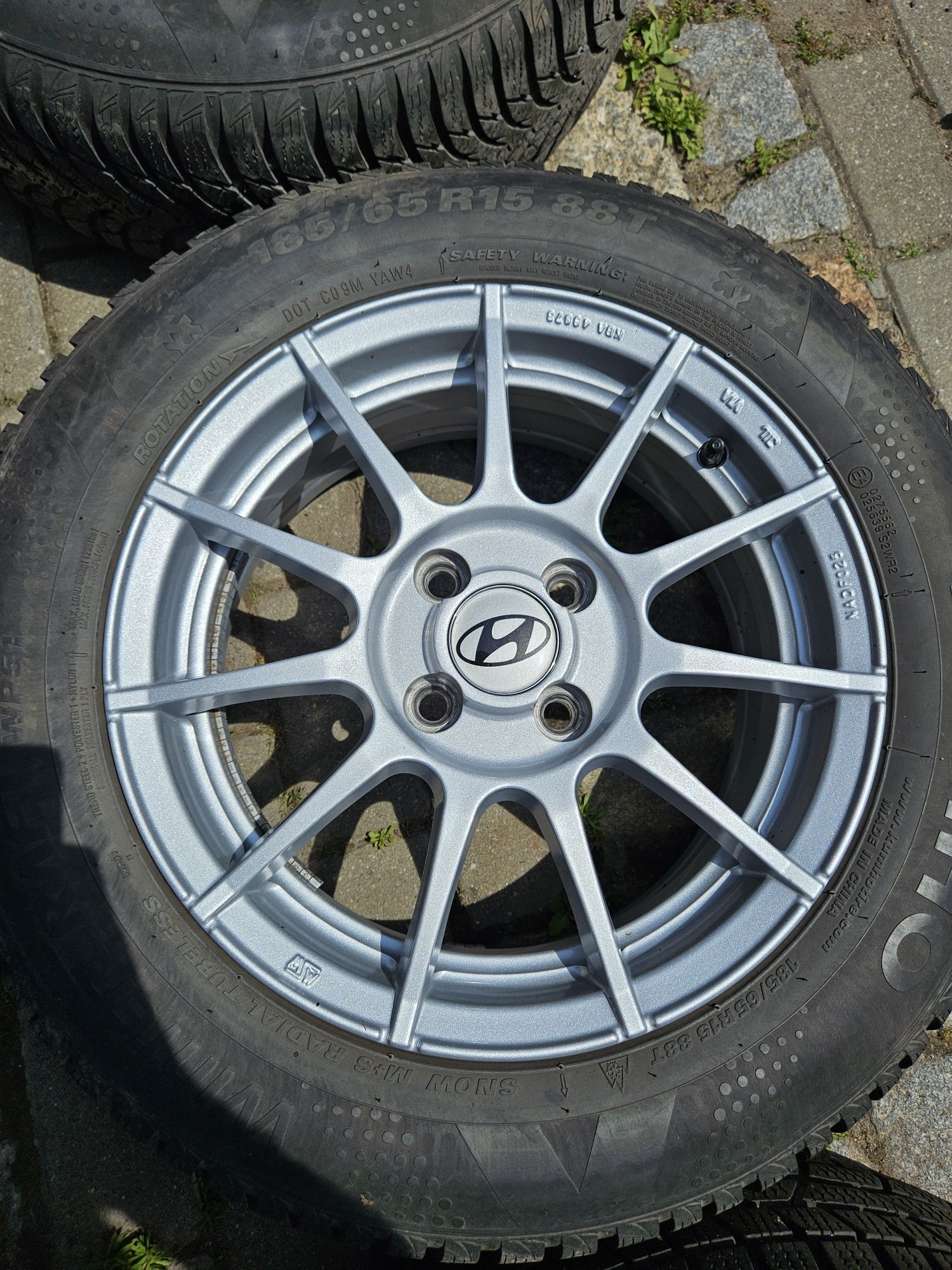 15 4x100 Felgi aluminiowe Hyundai Kia