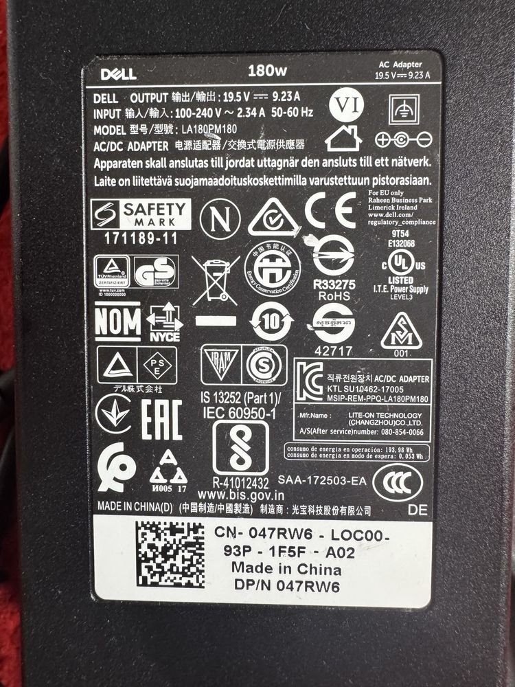 Stacja dokująca Dell WD19 K20A001 + zasilacz 180W (LA180PM180)