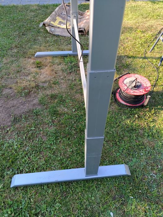 Elektryczny stół warsztatowy