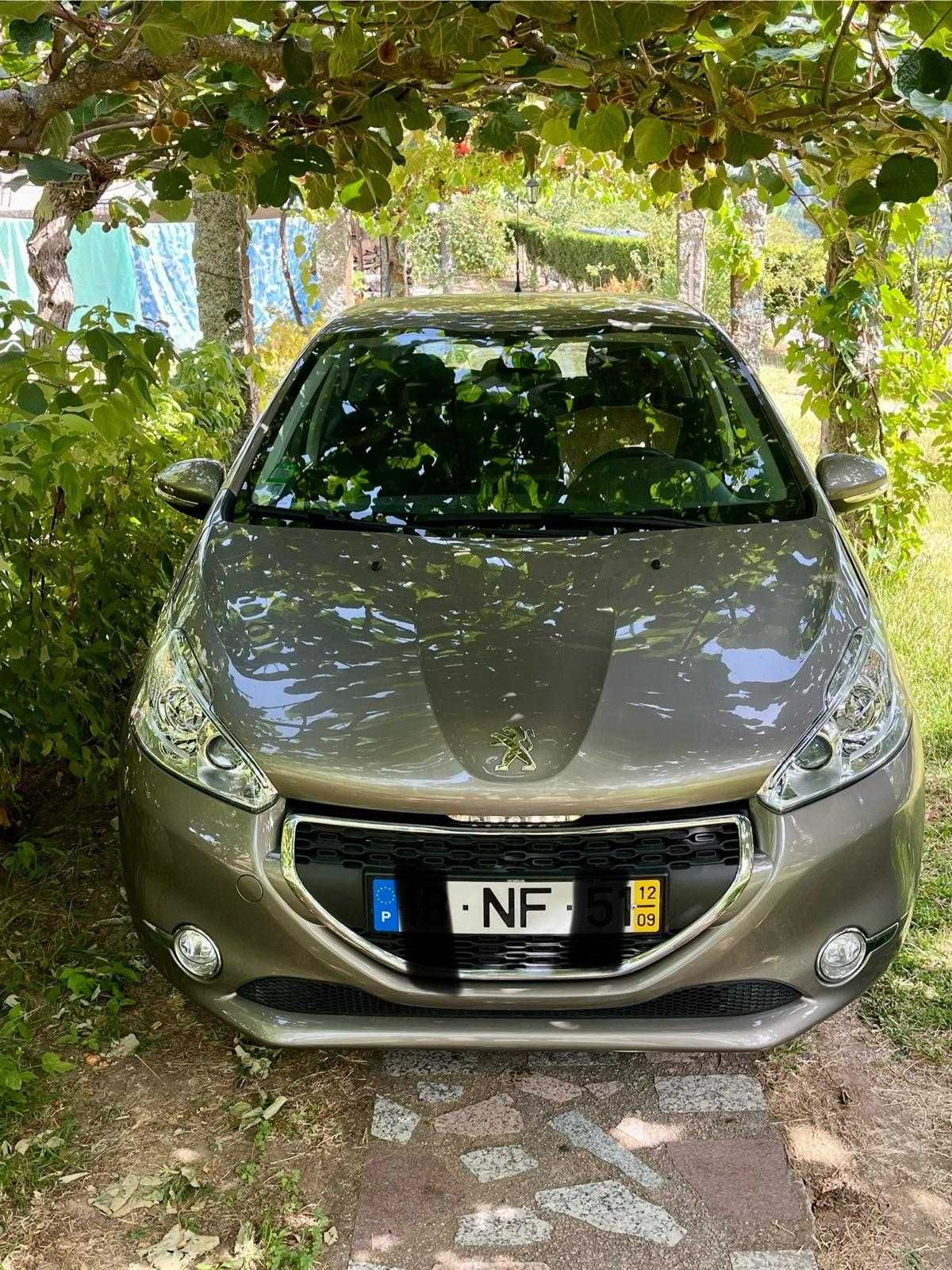 Peugeot 208 gasolina