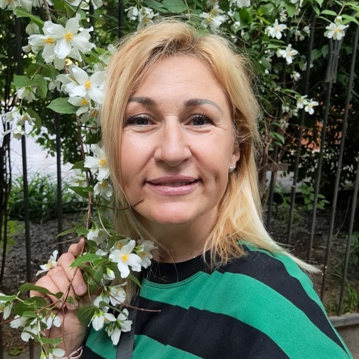 Няня, гувернантка