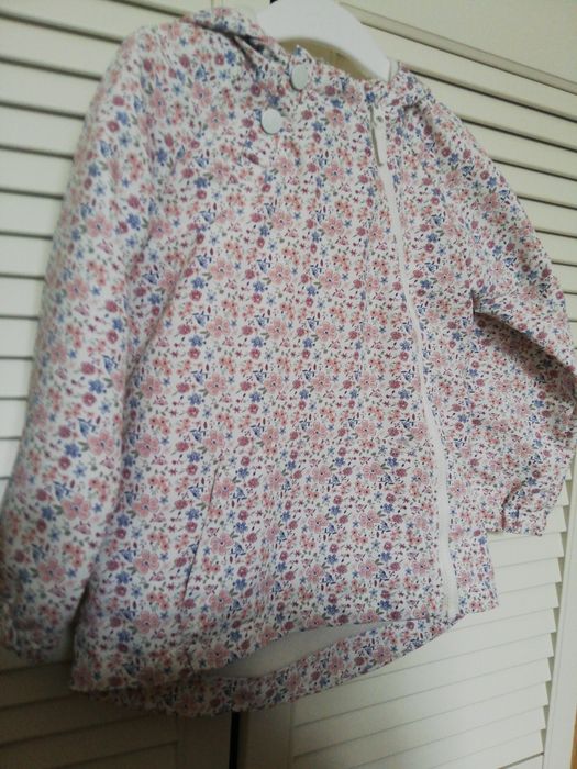 Śliczna dziewczęca kurteczka jesienno/wiosenna