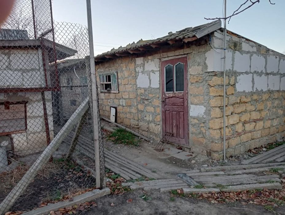 Продам дом ,по вопросам звоните