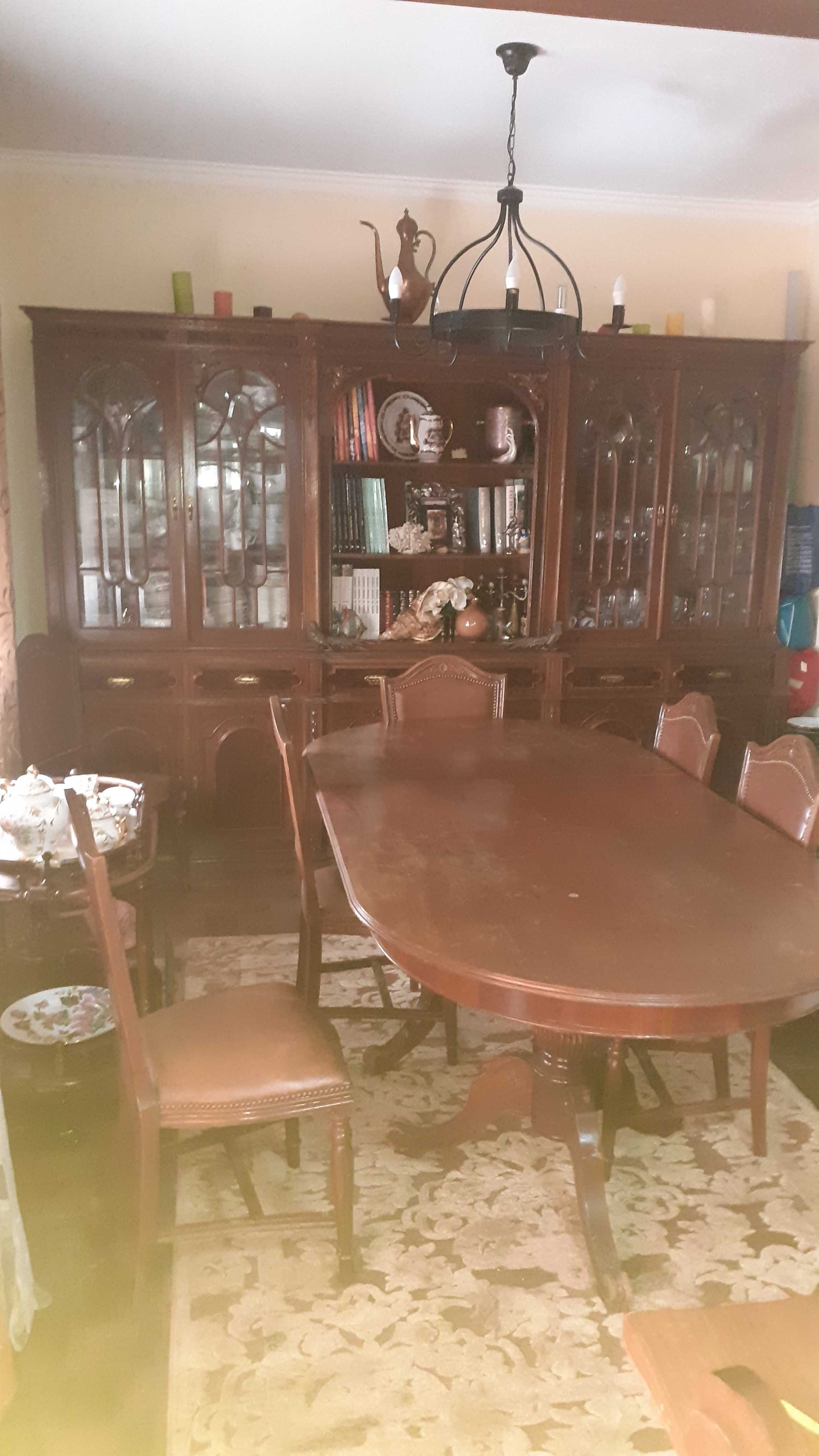 Movel de casa de jantar estilo clássico e mesa com 6 cadeiras