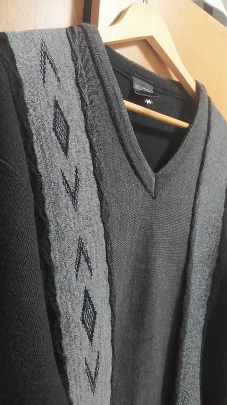 wełniany czarny vintage sweter