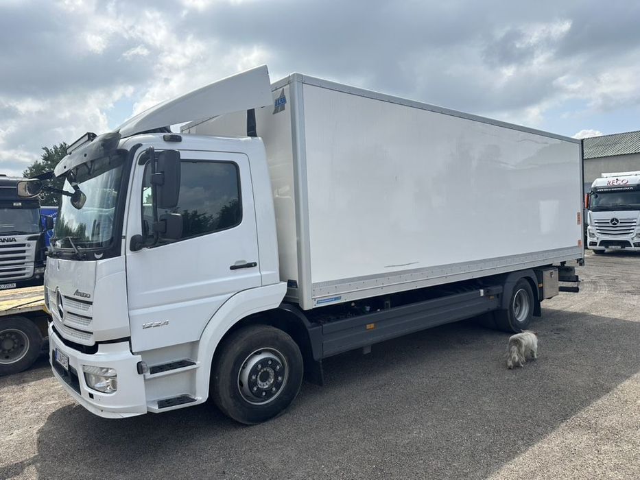 Mercedes-Benz ATEGO 1224L Kontener + Winda 6.7m ACC 16 Palet boczne drzwi6  pierwszy własciciel, boczne drzwi klima,pełna historia serwisowa
