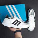 Белые мужские кроссовки адидас весна-осень демисезонные Adidas