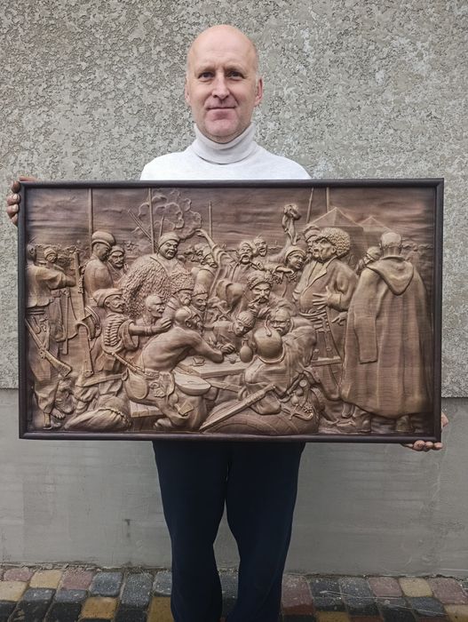 Панно з натурального дуба "Козаки пишуть листа" 90х60см