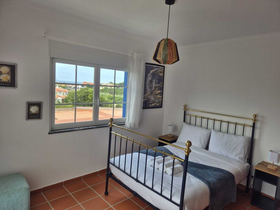 Apartamento T3 com vista para o mar num condomínio com piscina