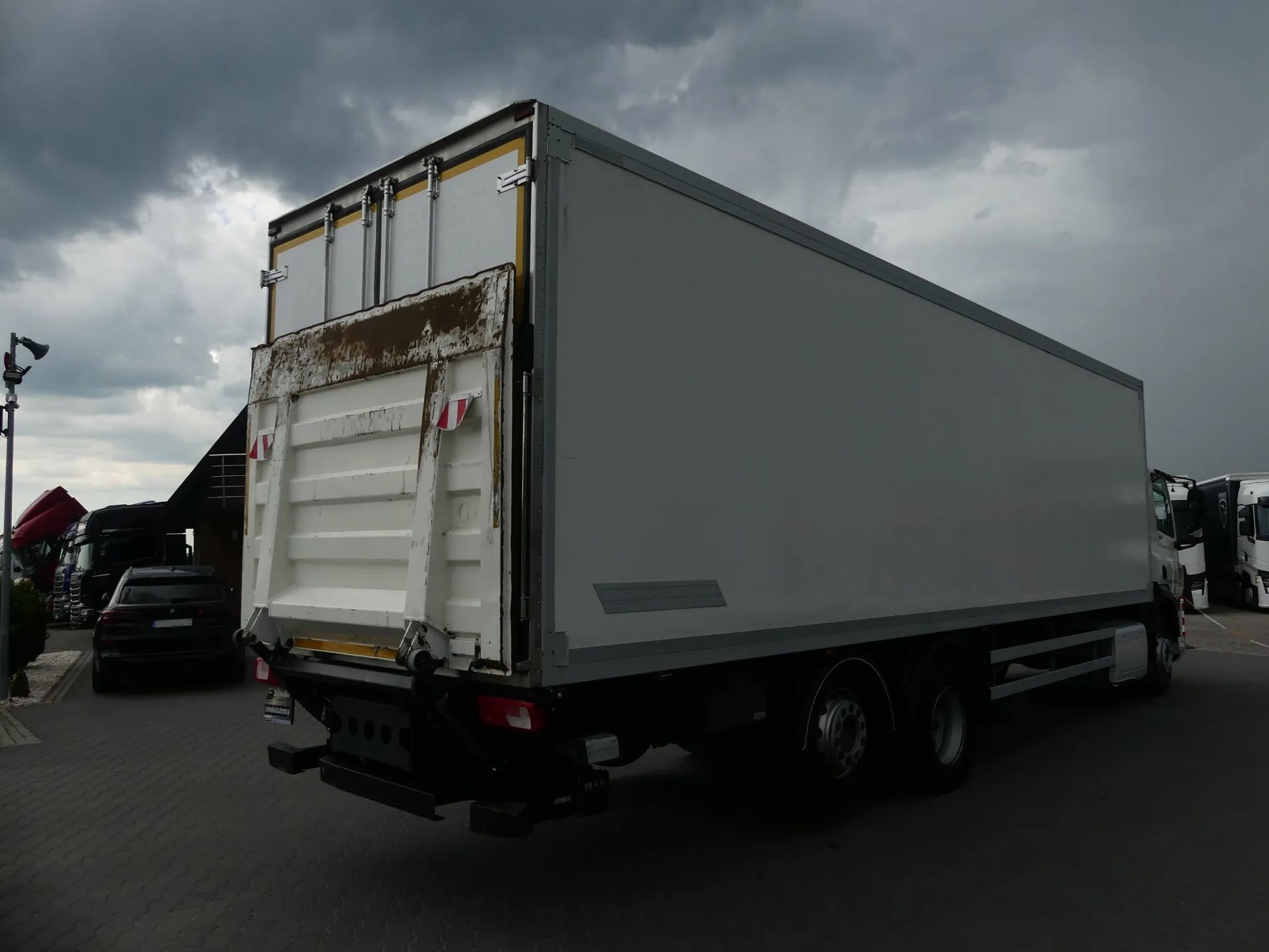 DAF CF 370 / 6x2 / CHŁODNIA 9.40 + WINDA / EURO 6 / CARRIER SUPRA 850 /  Ładowność 13430 kg / 23 euro palety /