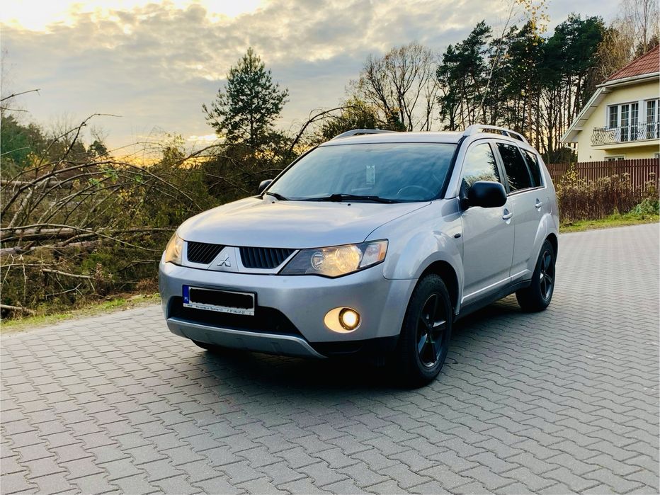 Mitsubishi Outladner 2.0 DID 4X4 140 KM Alu Clima