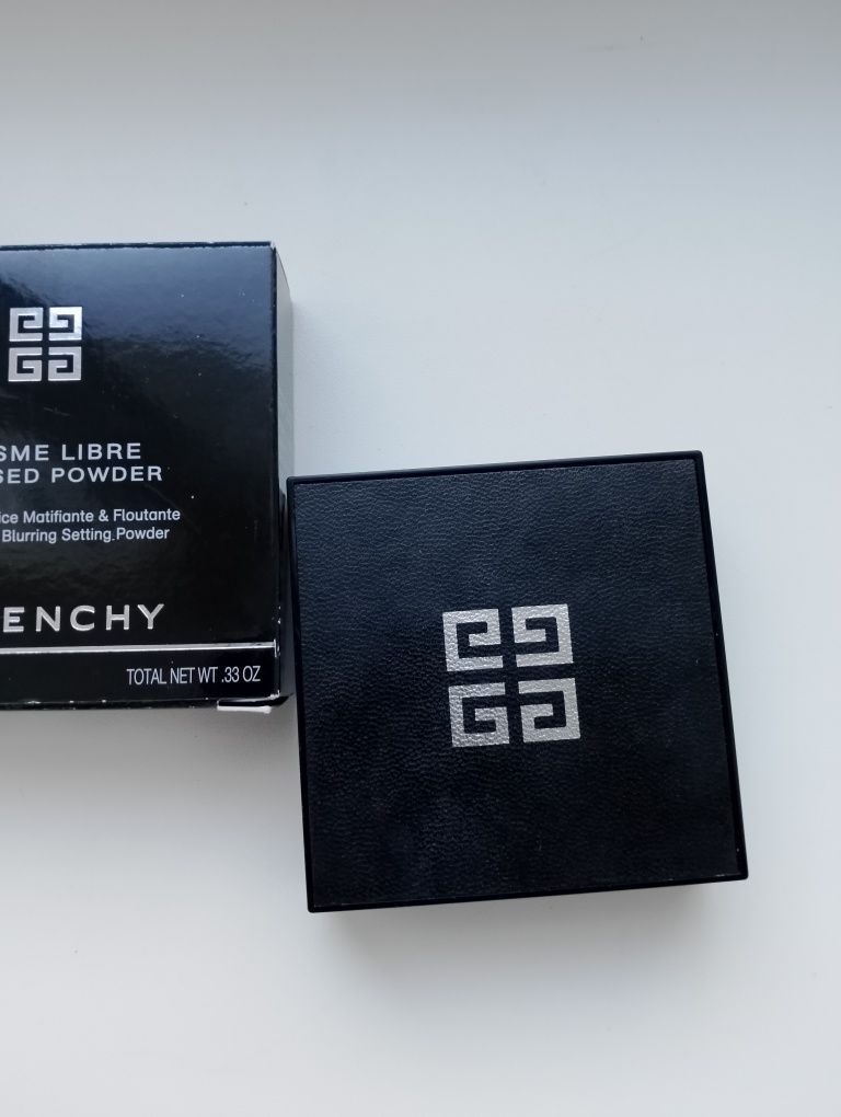 Givenchy prisme libre pressed powder
