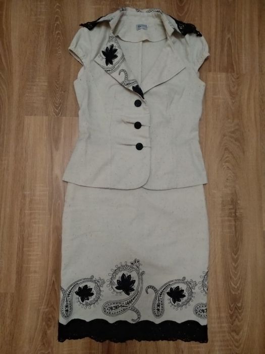 Костюм двойка юбка пиджак