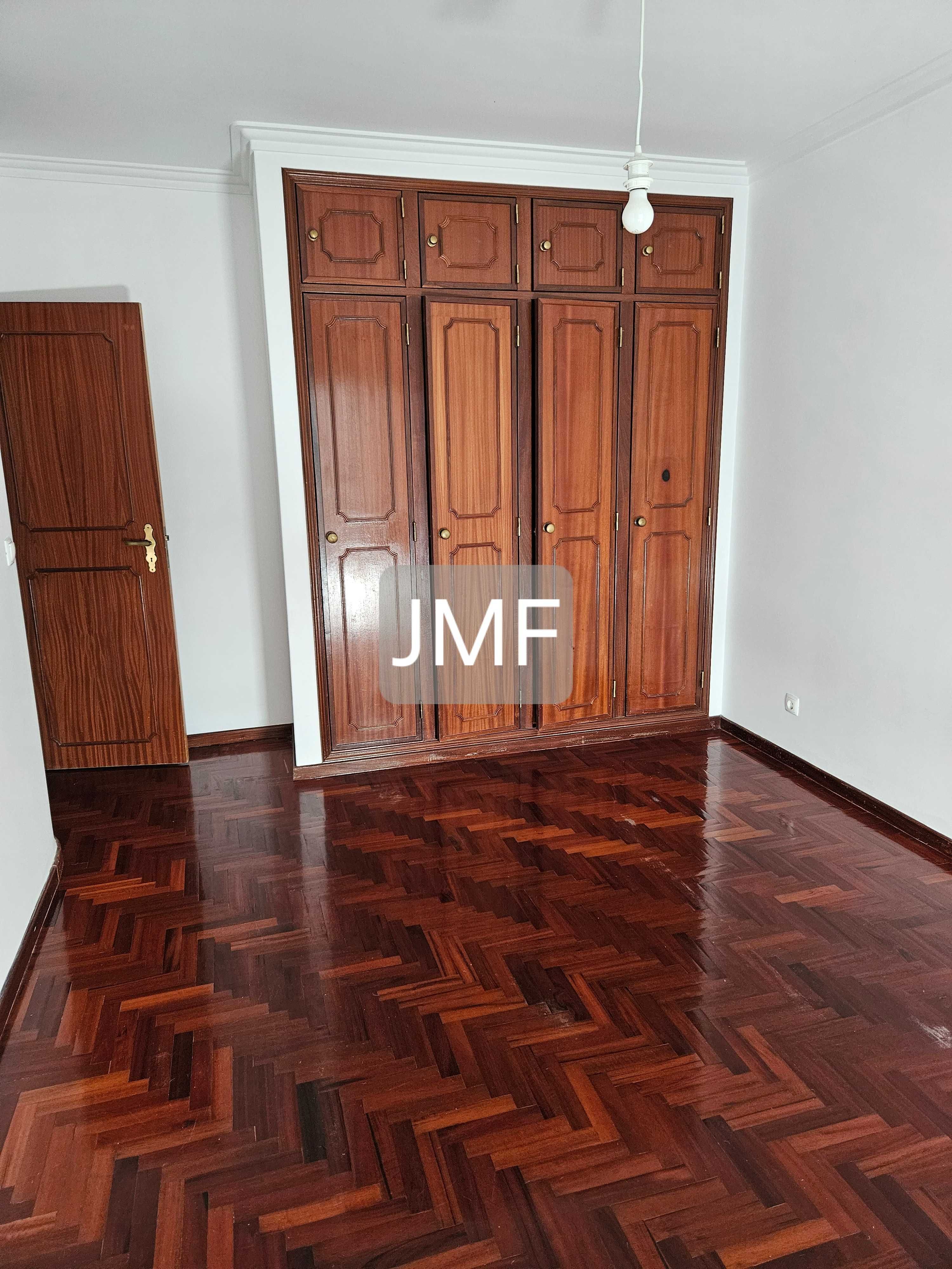 Apartamento T3 Rio de Mouro