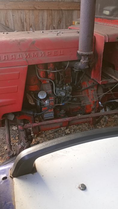 Трактор т25 з плугом