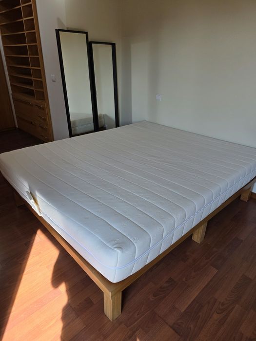 Estrutura de cama madeira maciça