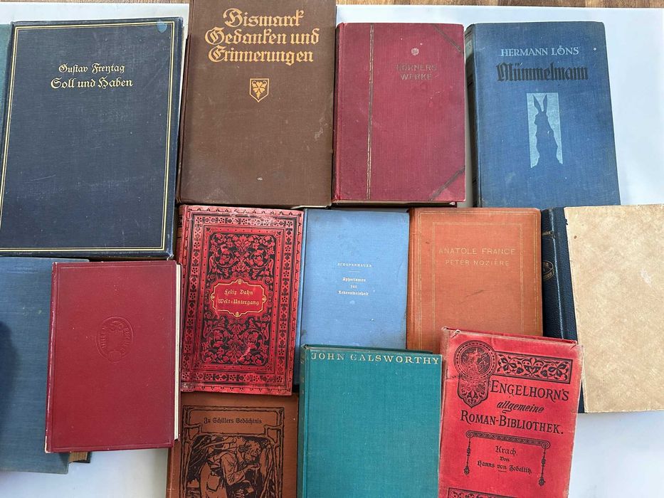 Książki z  XIX i XX wieku  w j. niemieckim 18 tytułów ornamenty