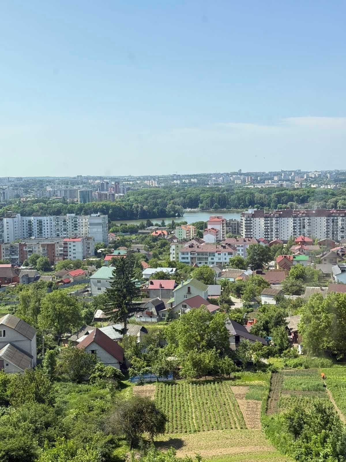 Продаж 1 км квартири в новобудові з видом на річку, р-н  Виставка