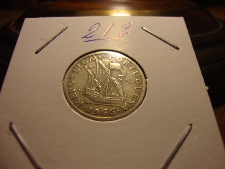 Moeda 2$50 Cupro-Níquel 1966