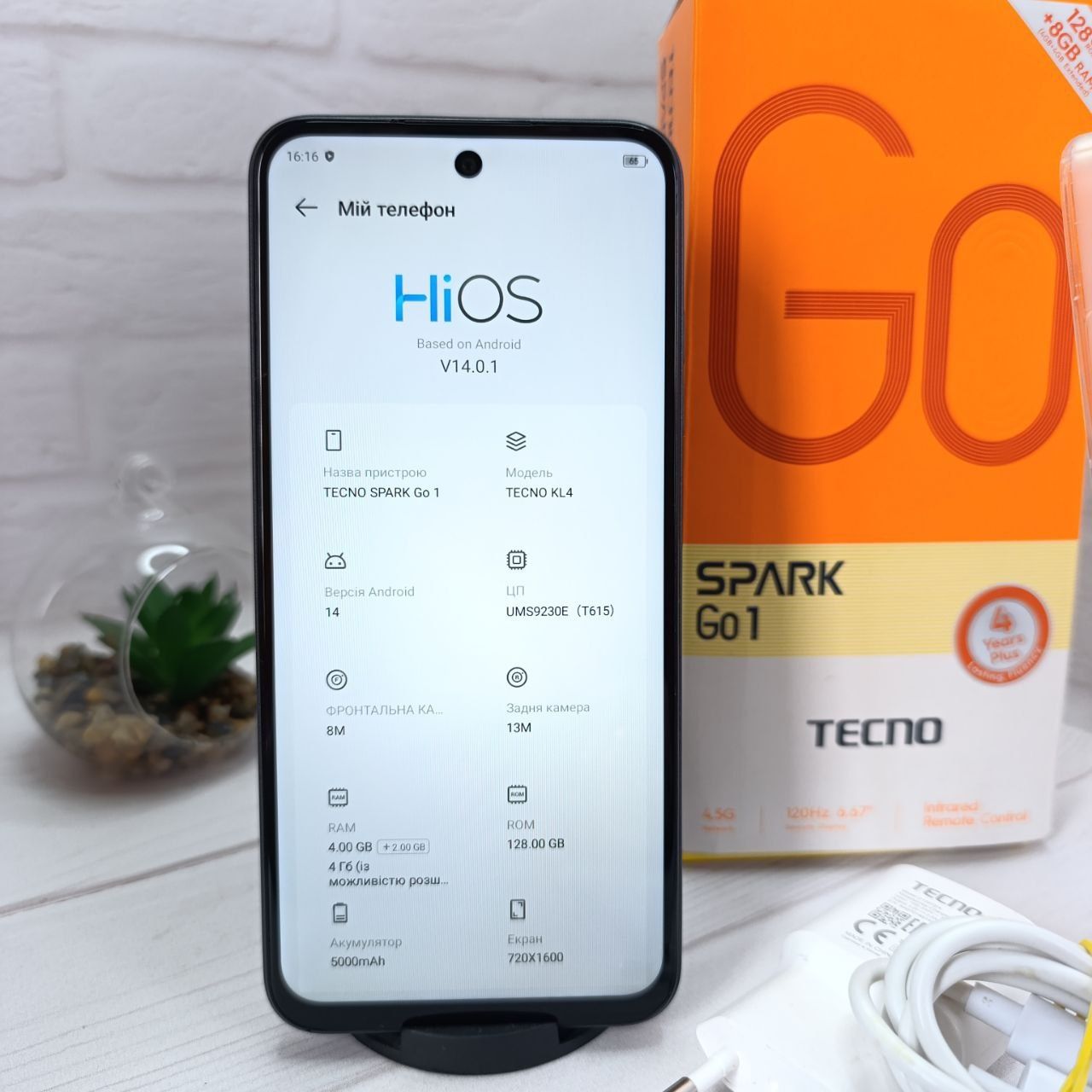 Продам телефон Tecno Spark GO1 4+4/128Gb в гарному стані