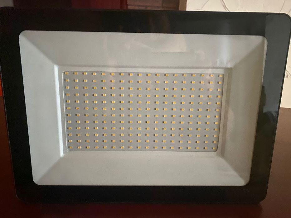 Naswietlacz maxled
