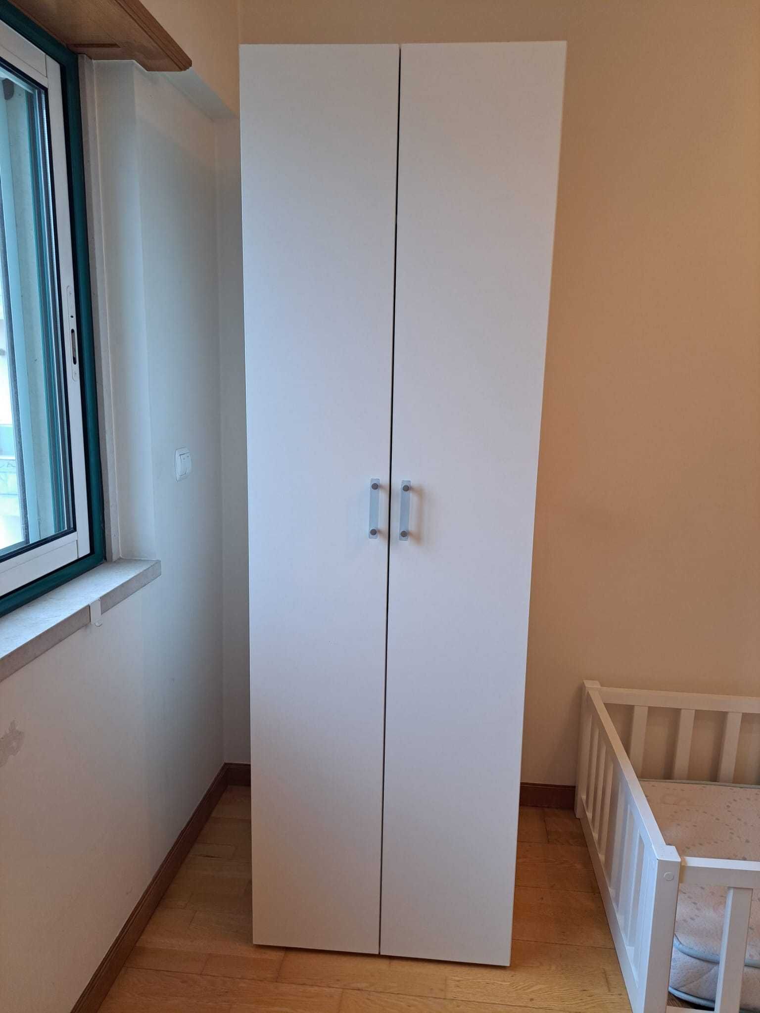 Roupeiro de criança estilo IKEA - 2 portas