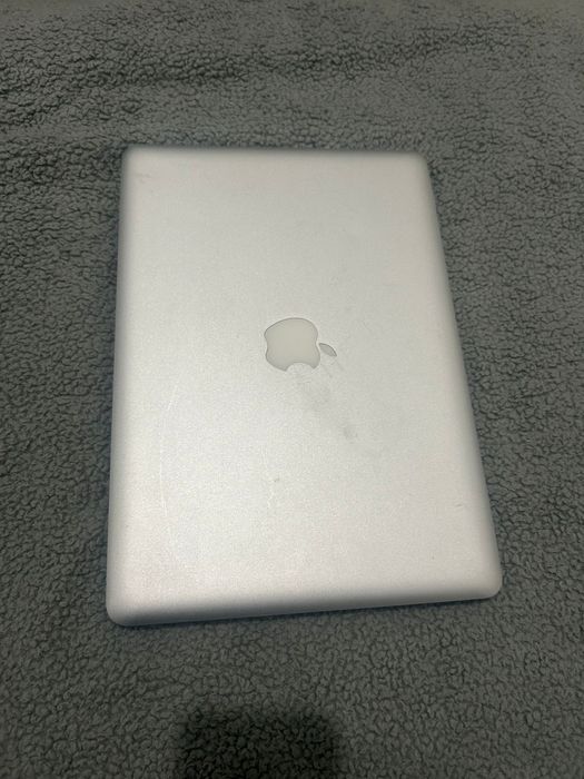 MacBook Pro i5 usado -